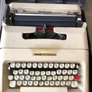 Olivetti LETTERA35 タイプライター