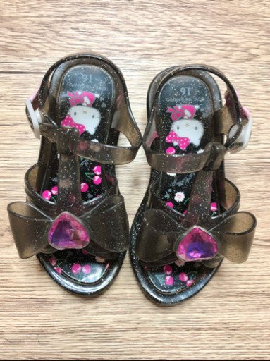 16 ハローキティサンダル 南 用賀のキッズ用品 子供用ファッション小物 の中古あげます 譲ります ジモティーで不用品の処分