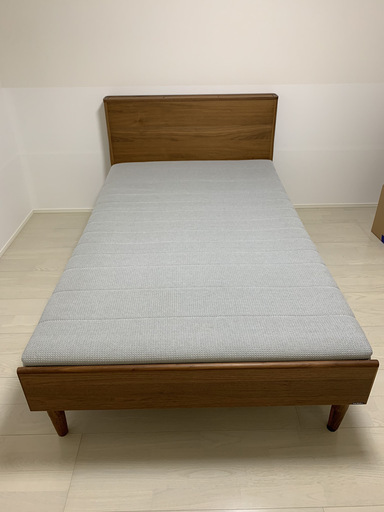 カリモク家具　ベッド　セミダブル　NU57モデル