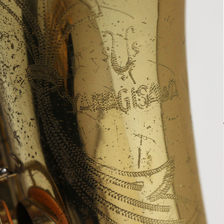 作動未確認 現状販売 ジャンク YANAGISAWA テナーサックス 型式不明 彫刻在り 管楽器 吹奏楽 楽器 木管楽器(P979nxY)