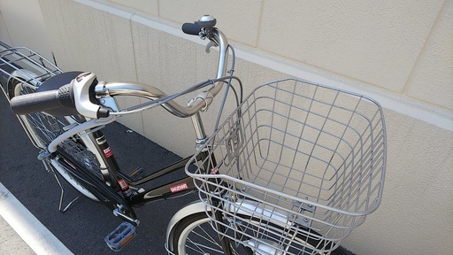受け渡し済【美品】自転車 ノーパンクタイヤ 内装3段変速 オートライト 