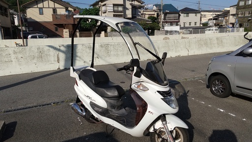 価格変更します　SYM　RV　125　EFI　ルーフ付きバイク　年式は不明　自賠責　2022年6月まで付　直ぐに乗れます