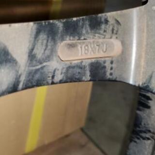 レオニス　215/45R18 四本セット