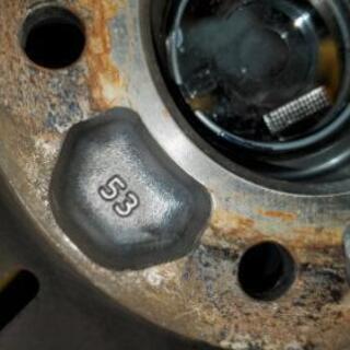 レオニス　215/45R18 四本セット