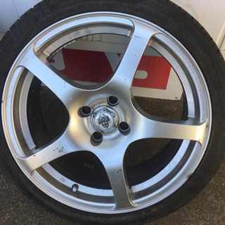 タイヤ、ホイール 売ります。