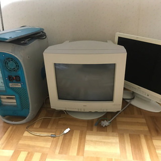 ジャンク品　MacとFujitsuの1セットNECのテレビ1台