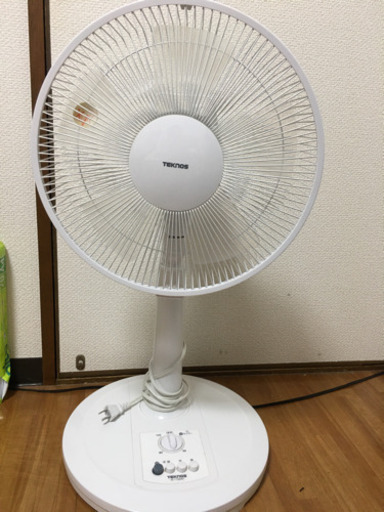 Teknos 扇風機 リビング扇風機 首振り タイマー付 風量3段階切替 メカ式 Ki 1730 W I Yama 梅島の家電の中古あげます 譲ります ジモティーで不用品の処分