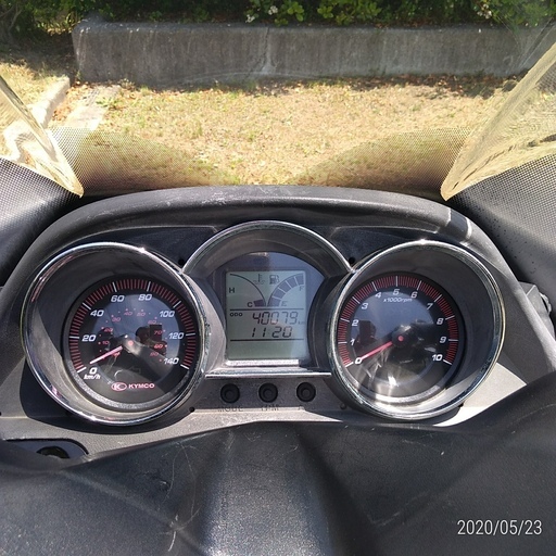 125ccスクーター KYMCO Downtown125i 大型ウィンドシールド グリップ