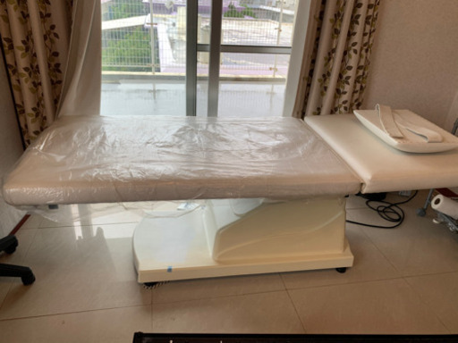 痩身、美顔、脱毛ベッド、