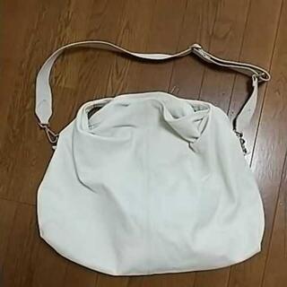 FURLA 白色 バッグ