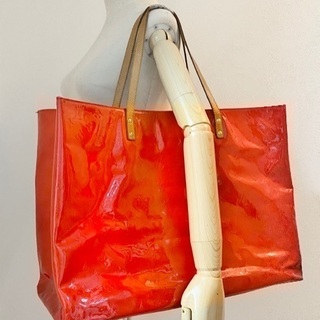 ルイヴィトン 超貴重人気のヴェルニ素材