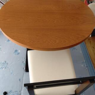 丸テーブルイス２脚