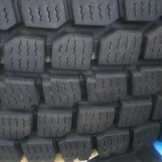 【里親決定】ハイエース バリミゾ４本‼ 鉄ホイール&スタッドレスタイヤ 195/80R15 6穴 ヨコハマ          