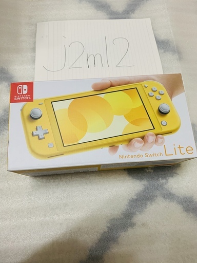 【新品未使用品　早い者勝ち！】ニンテンドースイッチライト イエロー