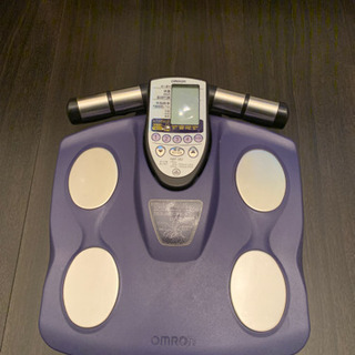 オムロン体重計(体脂肪、内臓脂肪測定可能)
