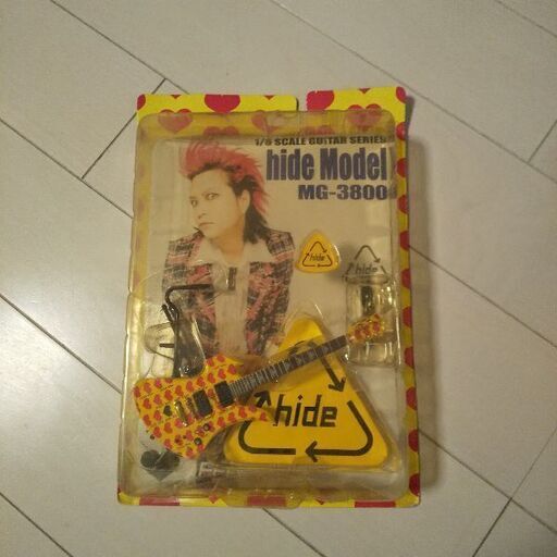 hide イエローハート 1/6スケール 未開封