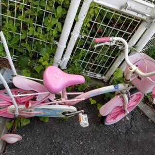 幼児自転車補助輪つき