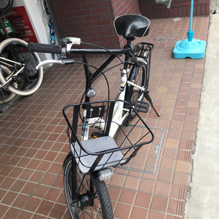 20インチ 内装3段変速 ledオートライト かご付き ホワイト