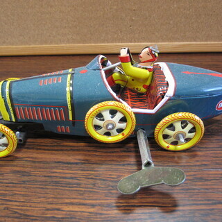 ブリキの自動車　値下げしました ブリキの自動車 値下げしました