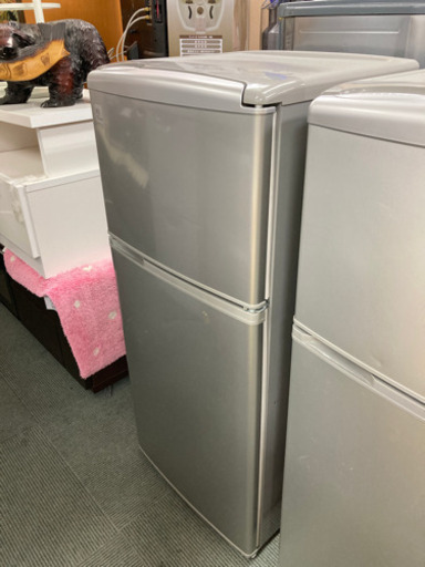 三洋電機!! サンヨー 109L 2ドア ノンフロン冷蔵庫（シルバーベーシック）SANYO it's SR-111T-SB 2010年製