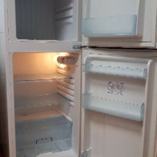 138リットル冷凍冷蔵庫（2018年製品）