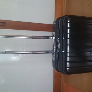 横型2輪スーツケース