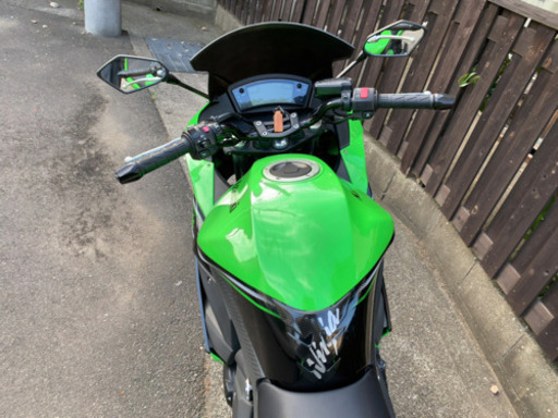 Kawasaki Ninja 400R SE ツーリング 4気筒らしい音と感覚が乗り手の官能を