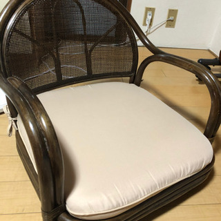 竹製の座椅子を無料で差し上げます。