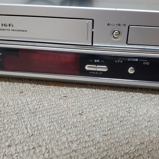 【お取引き中】シャープVTR一体型DVDビデオプレーヤー VHS...