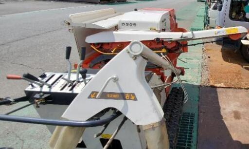 *取引中*農機 カタクラ ハーベスター  脱穀機  クローラ 稲刈り 中古品\n\n