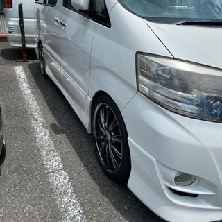 値下げしました！20インチアルミホイールアルファードに履いてました。