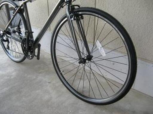 新品大特価〕アルミフレームクロスバイク（アルベルジュ700）シマノ