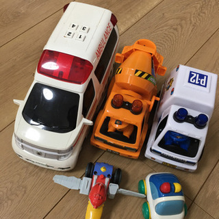 男の子　おもちゃ　可動品　救急車　タンクローリー　トミカ好きな方へ