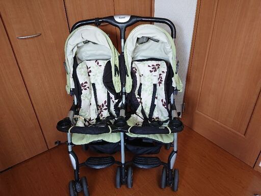 Combiツインスポーツ 2人乗りベビーカー 双子