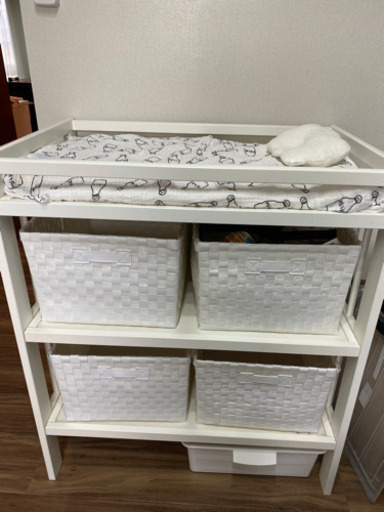 【お譲りする方決まりました】オムツ替え台付収納棚