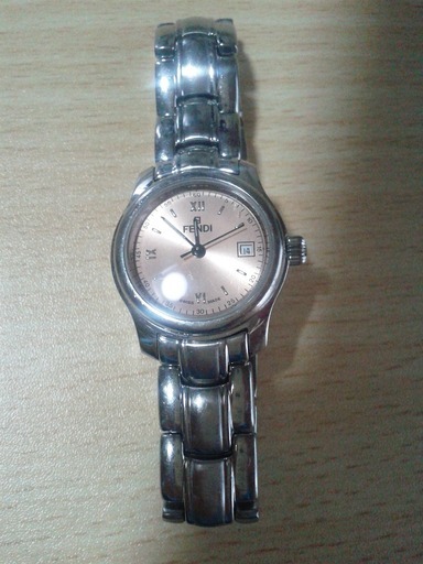 （お取引き決まりました）フェンディ  FENDI  腕時計   210L  レディース　ベージュ　中古品