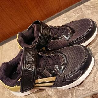 adidas運動靴22.5センチ