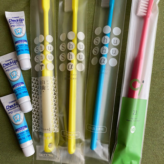 【お取引き中】歯医者さんの歯ブラシ　やわらかめ　４本