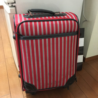 キャリーバッグ　スーツケース　②