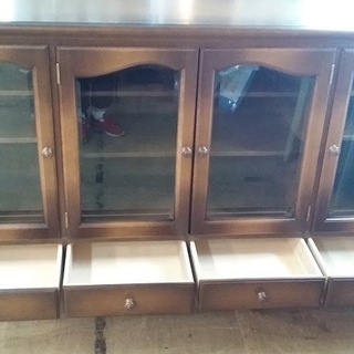 【値下げしました】　飛騨産業　キツツキマーク　穂高シリーズ　4枚扉サイドボード　　【店頭ご来店購入限定】