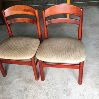 飲食店で使われていた椅子