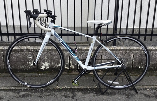 美品＞ジャイアント・ LIV AVAIL4 女性専用設計・ALUXXアルミニウム