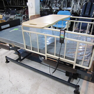 【中古】　介護ベッド　フランスベッド製　(3モーター)