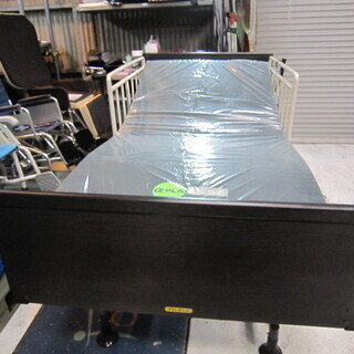 【中古】　介護ベッド　フランスベッド製　(3モーター)
