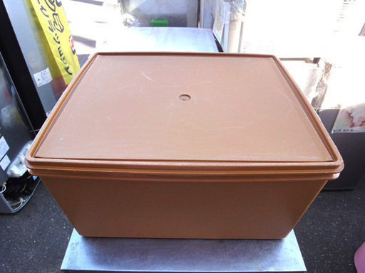 Tupperware タッパーウェア 衣装ケース ディープスーパーケース セピア 中古 リサイクルバナナ菊水 菊水の収納家具 収納ケース の中古あげます 譲ります ジモティーで不用品の処分