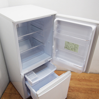 配達設置無料！ 良品 便利などっちもつけかえドア 137L 冷蔵 EL15