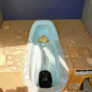 仮設トイレ 中古 1棟 簡易水洗 長期放置品 扉＊難有 高松市西部現地