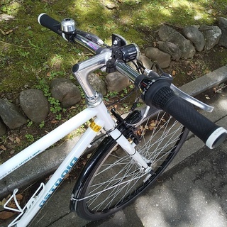 クロスバイク 外装6段変速 白色