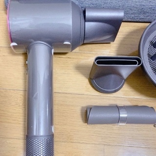 【取引中】ダイソン　ヘアドライヤー　限定ケース　付属品セット