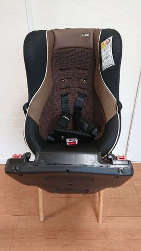 回転式 チャイルドシート Combi コンビ ゼウスターンユーロ EG TB　ユーロブラック（BK） 　 0歳 ～ ４歳